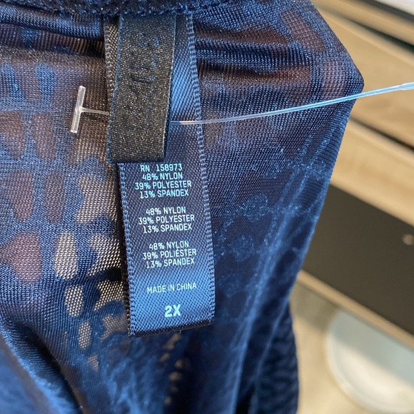 Skims Velvet Crop Top Logo 2X Soot Black Plus Size Logo Burnout Open Bust - Picture 6 of 10